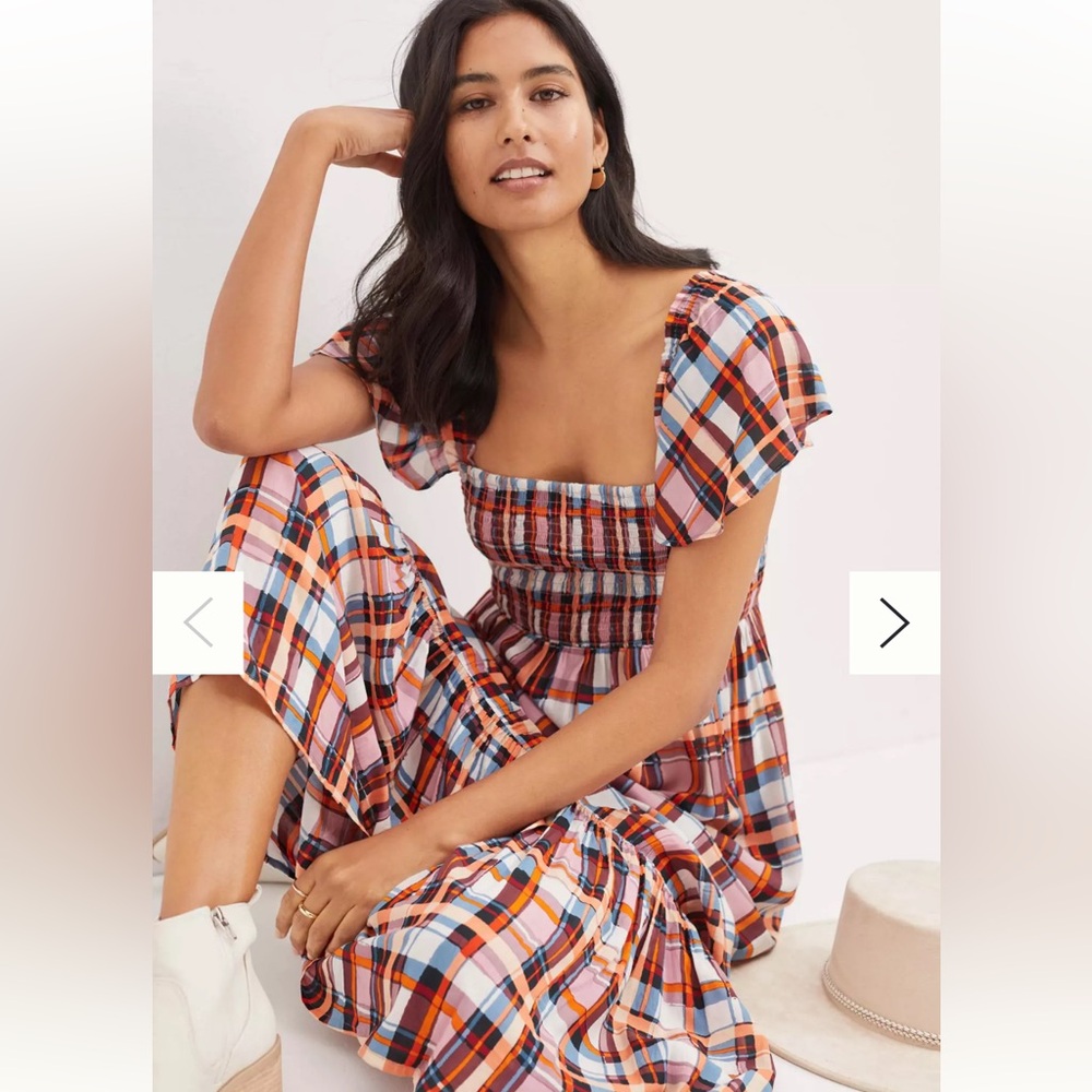 Anthropologie ruffled maxi dress size Medium Petite